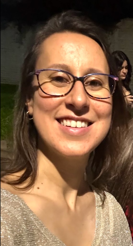 Lourdes Medina, usuaria de Finpe, sonriendo